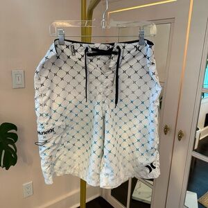 Hurley White and Blue Men's Board Shorts- Size 32